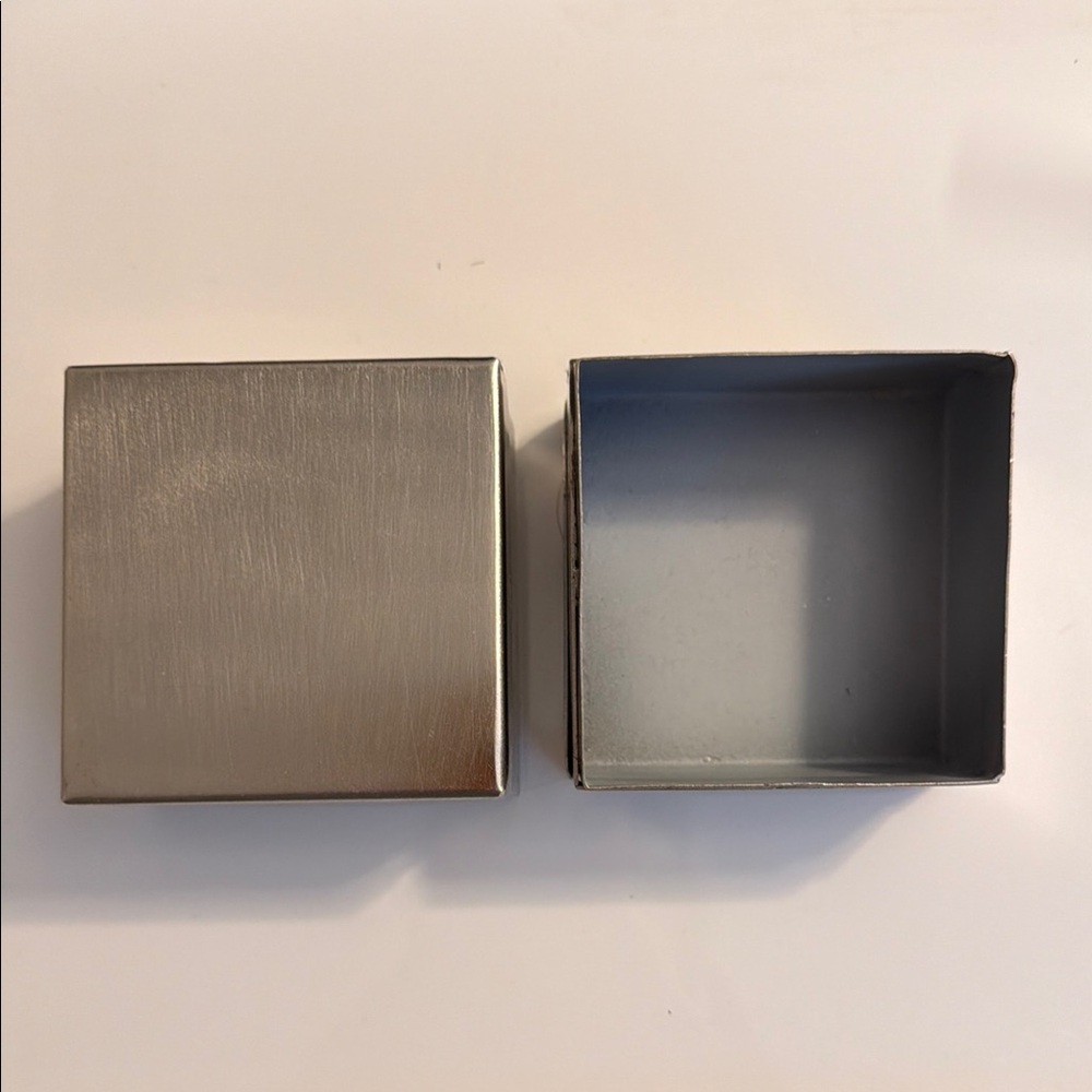 (3)Elegant Silver Jewelry Organizer Box